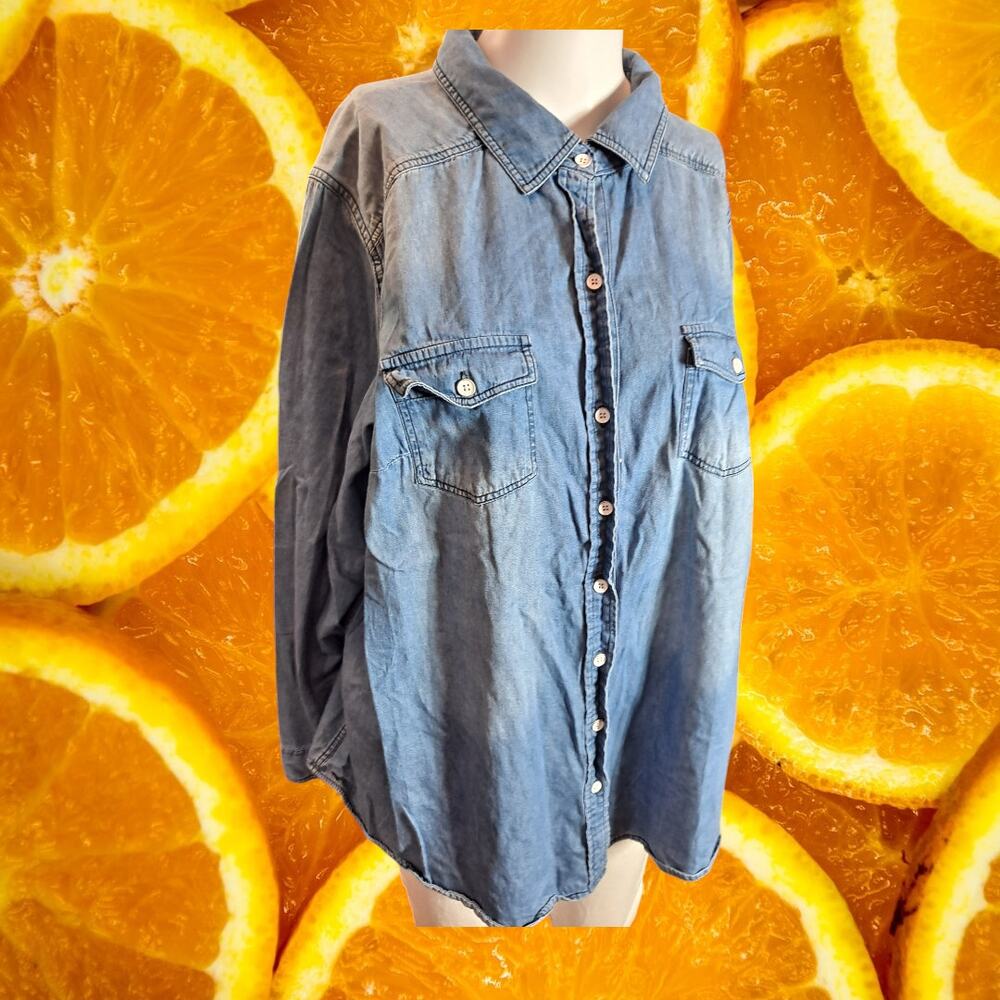 TORRID‎ Women's Blue Denim Medium Wash Cotton Long Sleeve Button Up Shirt Size 1